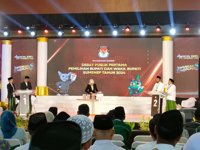 Dua pasangan calon Bupati dan Wakil Bupati, yakni Mohamad Ali Fikri-Unais Ali Hisyam, dan Achmad Fauzi Wongsojudo-Imam Hasyim