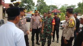 Foto : Dandim 0827/Sumenep Letkol Inf Yoyok Wahyudi bersama Kapolres Sumenep AKBP Henri Noveri Santoso kembali melakukan patroli dan pengecekan ke sejumlah gudang logistik Panitia Pemilihan Kecamatan (PPK) pasca pemungutan suara Pilkada 2024