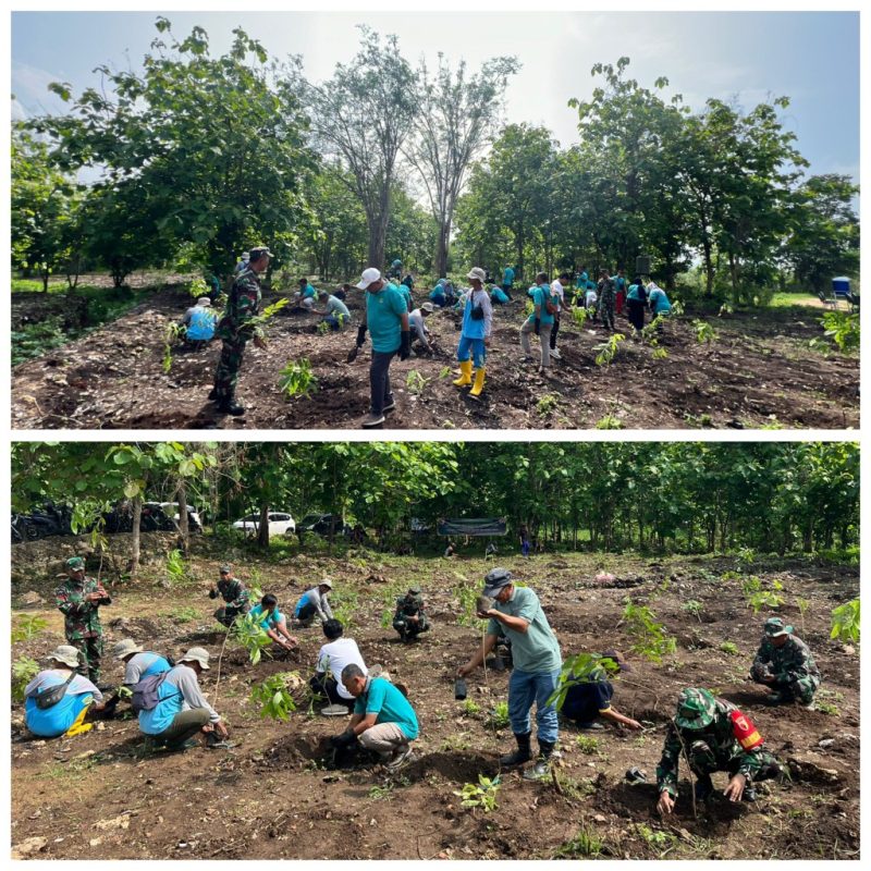 Foto : Sebanyak 1.500 bibit pohon ditanam di area hutan kota di TPA Torbang