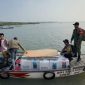 Foto : Babinsa Koramil 0827/18 Kangean Praka Hendika Bersama Polsek Arjasa Dan Panwascam