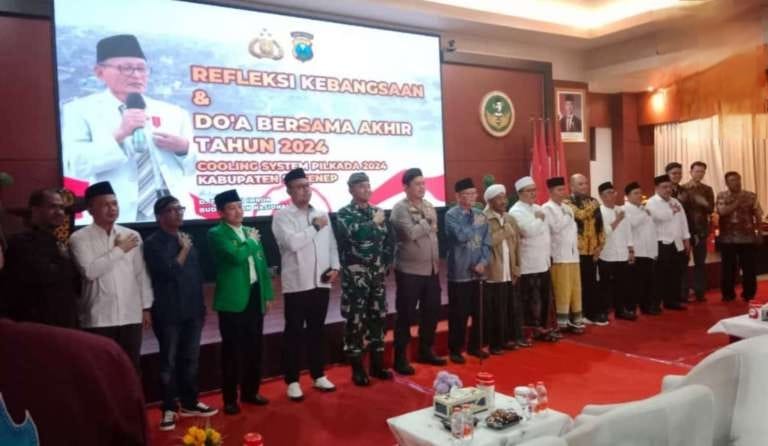 Foto : Refleksi Kebangsaan dan Doa Bersama Akhir 2024 di Aula Lantai III Gedung Universitas Bahaudin Mudhary (Uniba) Madura