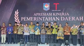 Foto : Surabaya Raih Juara Terbaik 1 Pelayanan Publik Fiskal Tertinggi dari Kemendagri RI
