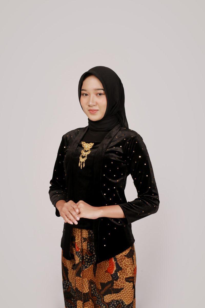 Foto : Sosok Nadia Sheren Maulina perempuan muda berbakat asal Kabupaten Sumenep