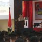Foto : Wakapolda Jawa Timur, Brigjen Pol Dr. Pasma Royce, S.I.K, M.H saat memberikan Pengantar Tugas, kepada lebih kurang 900 Siswa Diktuk Bintara Polri Gelombang II Tahun 2024 di Sekolah Kepolisian Negara ( SPN) Polda Jawa Timur