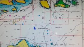 Foto : alat pemancar sinyal Automatic Identification System (AIS