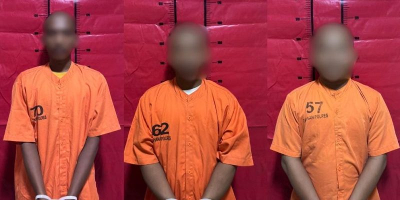 Foto : Tiga pelaku pengedar uang palsu