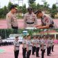 Foto : Kapolres Sumenep AKBP Henri Noveri Santoso, S.H., S.I.K., M.M., memimpin upacara serah terima jabatan (sertijab) di Mapolres Sumenep. 