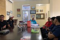 Foto : Koordinator Gerakan Pemuda Sumenep (Gerpas), Efendi Pradana saat bertemu Kepala Dinas Kebudayaan, Pemuda, Olahraga, dan Pariwisata (Budporapar) Sumenep, Moh. Ikhsan