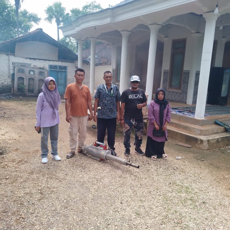 Foto : Pasukan gerakan Pemberantasan Sarang Nyamuk (PSN).