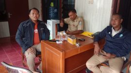 Foto : Ketua Mabar Sumenep, Dafa Irwanto S, saat mendatangi Kantor Pembantu UPT. PJJ Pamekasan Di Sumenep