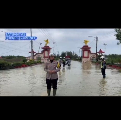Foto : Kasat Lantas Polres Sumenep AKP Ninit Titis Dwiyani, S.H., saat memberikan himbauan kepada masyarakat melalui akun resmi Satlantas Polres Sumenep