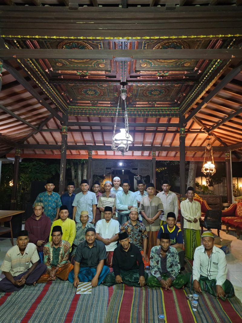 Foto : Anggota Kelompok Tani Kelapa Makmur