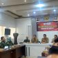 Foto : Kepala Dinas Pemberdayaan Masyarakat dan Desa (DPMD) Kabupaten Sumenep Anwar Syahroni Yusuf (pegang Mic) 