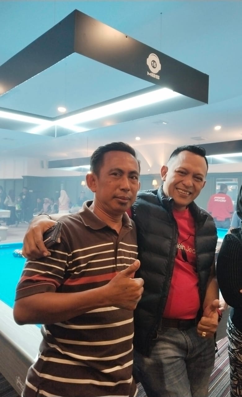 Foto: Asmuri (kiri) dan Ali Zaenal Abidin Pengusaha Sukses (kanan)