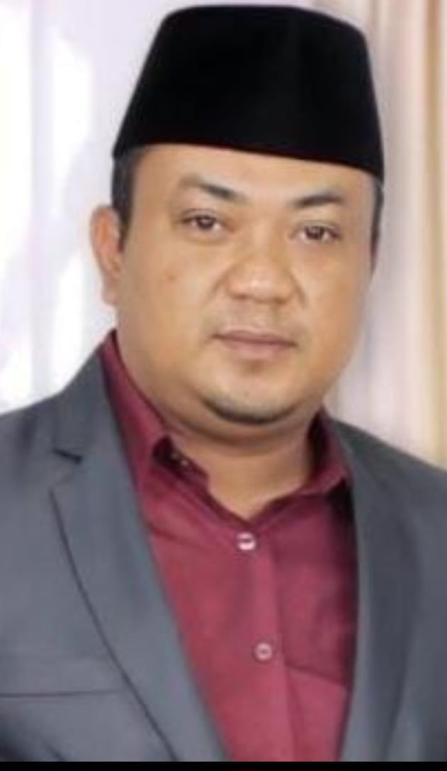 Foto: Hendri, Kepala Desa Lombang, Kecamatan Batang - Batang, Kabupaten Sumenep.