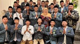 Foto: Pengurus PW IPNU Jawa Timur 2024-2027 bersilaturahmi dengan Gubernur Jawa Timur, Khofifah Indar Parawansa, di kediamannya di Surabaya, Selasa (1/4/2025).
