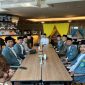 Foto: Menteri Sosial RI Gus Ipul bersama jajaran Pimpinan Wilayah IPNU Jawa Timur dalam agenda silaturahmi dan audiensi di Hotel JW Marriott Surabaya, Sabtu (5/4/2025).