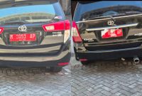 Foto: Dua mobil dinas berpelat merah M 1051 AP dan M 1081 AP milik Pemkab Pamekasan terekam terparkir di kawasan Villa Kusuma Estate, Kota Batu, pada Sabtu (5/4/2025). Diduga digunakan untuk keperluan non-dinas.