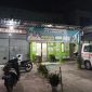 Foto: Tampak depan Puskesmas Pandian, Kecamatan Kota Sumenep, Kabupaten Sumenep, pada malam hari.
