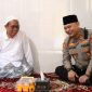 Foto: Kapolres Sumenep AKBP Rivanda S.I.K. bersilaturahmi dengan Ketua PCNU Sumenep KH. A. Panji Taufik di Guluk-Guluk, Senin (28/4/2025).