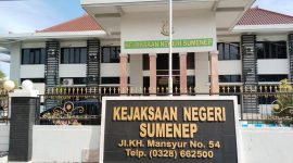 Foto: Gedung Kejaksaan Negeri Sumenep, tempat berlangsungnya pemeriksaan terkait dugaan penyelewengan BSPS 2024.
(Dok. TrendiKabar.com). 