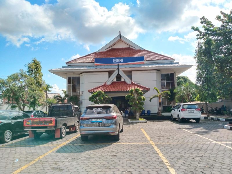 Foto: Kantor BRI Cabang Sumenep di Jl. Trunojoyo No.134A, Labangseng, Kolor, Kota Sumenep. 