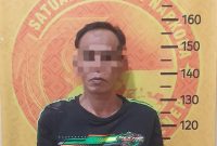 Foto: Tersangka kasus peredaran sabu di Pragaan, Sumenep, saat diamankan Satresnarkoba Polres Sumenep.
