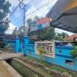 Foto: Tampak depan gedung SDN Parsanga 2, Kecamatan Kota Sumenep yang menjadi sorotan terkait keluhan wali murid soal piket kebersihan dan buku penunjang belajar.  