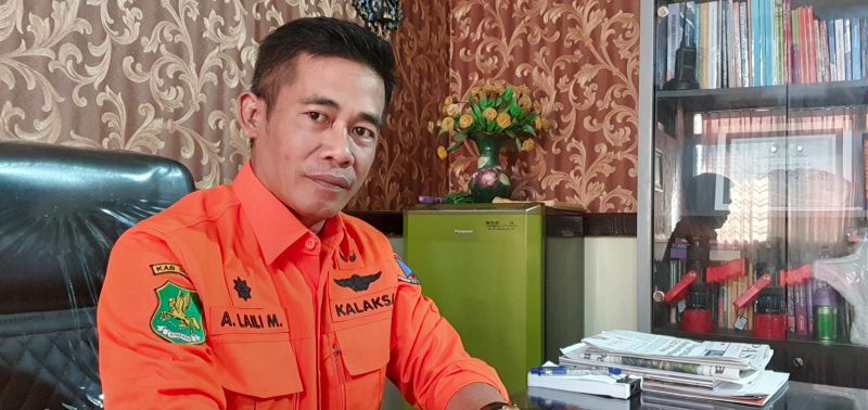 Foto: Kepala BPBD Sumenep, Achmad Laili Maulidy, di ruang kerjanya.  