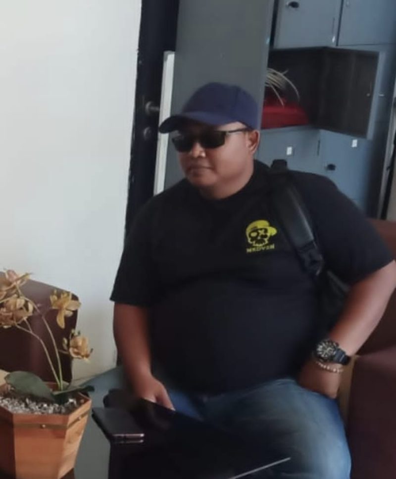 Foto: Ketua Kelompok, Tri Ahmad, saat memberikan klarifikasi terkait sengketa tanah.
