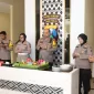 Foto: Kapolres Sumenep bersama jajaran menggelar doa bersama pada peringatan Hari Jadi Polwan ke-77 di Mapolres Sumenep.  