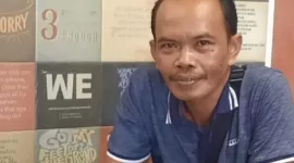 Foto: Praktisi hukum Syaiful Bahri, S.H. saat memberikan tanggapan terkait polemik izin lingkungan di Sumenep.  