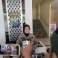 Foto: Kasi Humas Polres Sumenep, AKP Widiarti, memberikan keterangan pers terkait kasus penemuan mayat bayi di Kangean.  
