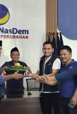 Bukan Seremonial, HUT ke-14 NasDem Sumenep Diwarnai Aksi Sosial dan Kepedulian