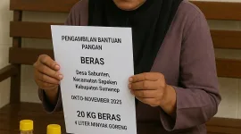 Foto: Ilustrasi warga penerima bantuan pangan di Desa Sabunten, Kecamatan Sapeken, Kabupaten Sumenep.