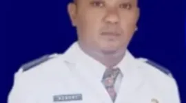 Foto: Kepala Desa Lombang, Kecamatan Batang-Batang, Kabupaten Sumenep, Hendri, S.Kep.