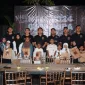 Foto: Anggota N46END24 GAJA50RA bersama anak yatim usai penyerahan santunan dalam rangka Anniversary ke-4 di Hotel Myze Sumenep, Sabtu (20/12/2025).