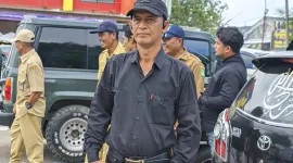 Foto: Kepala UPT Pasar Anom Sumenep, Ibnu Hajar, saat berada di area Pasar Anom.