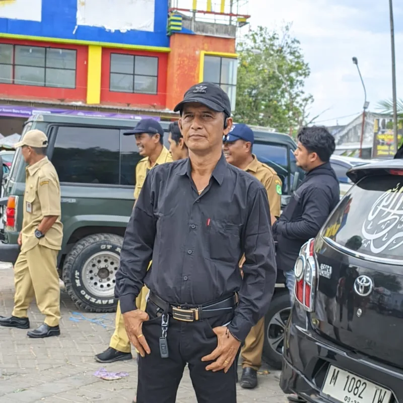 Foto: Kepala UPT Pasar Anom Sumenep, Ibnu Hajar, saat berada di area Pasar Anom.