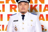 Foto: Foto: Kepala Desa Poja, Yuli Rizkiyanto, S.Kep.