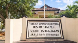 Foto: Tampak depan Kantor Polsek Pasongsongan, Kabupaten Sumenep.