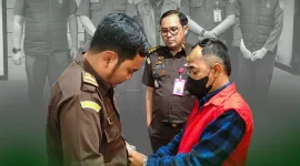 Foto: Tersangka AHS saat menjalani proses penahanan oleh Kejaksaan Tinggi Jawa Timur terkait dugaan korupsi BSPS 2024 Sumenep.
