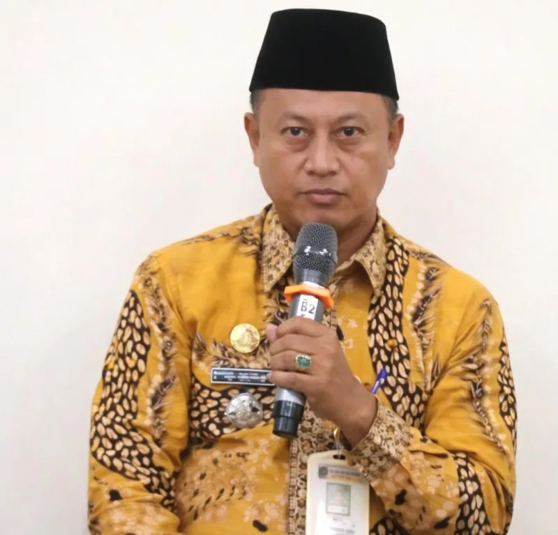 Foto: Camat Batang-Batang Mujib, S.Sos., M.Si. 