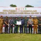 Foto: Dandim 0827/Sumenep Letkol Arm Bendi Wibisono bersama Bupati Sumenep saat pembukaan TMMD ke-127 di Rubaru, Selasa (10/2/2026).