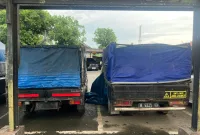 Foto: Dua pikap bermuatan solar subsidi diamankan polisi.