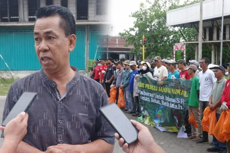 Foto: (Kiri) Kepala DLH Kabupaten Sumenep, Anwar Syahroni Yusuf, A.P., M.Si., (Kanan) Petugas kebersihan dan komunitas peduli lingkungan saat apel kegiatan bersih-bersih.