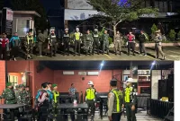 Foto: Subdenpom V/4-5 Sumenep bersama aparat gabungan saat patroli dan pengecekan lokasi hiburan malam di Sumenep. Dok. Subdenpom V/4-5 Sumenep.