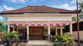 Foto: Balai Desa Kebundadap Timur
