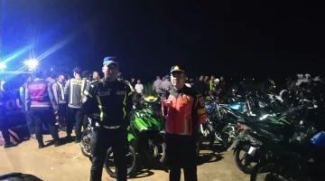 Foto: Puluhan sepeda motor hasil penertiban balap liar diamankan Satlantas Polres Sumenep di jalur menuju Bandara Trunojoyo.