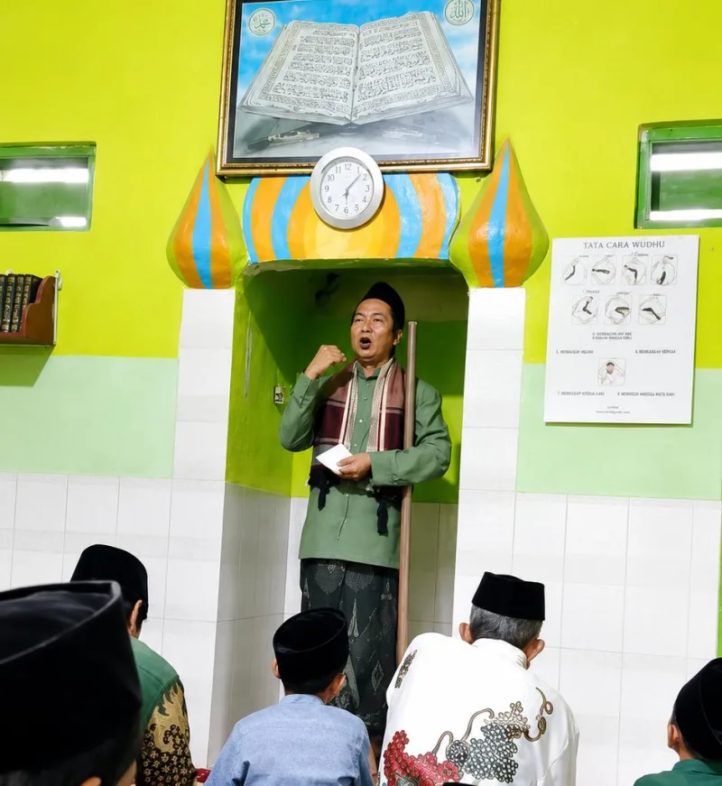 Foto: Khutbah Idul Adha di Masjid Hidayatullah Atfal, Dusun Rambuk, Nyabakan Barat, berlangsung khusyuk dan penuh haru, Rabu (27/5/2026).